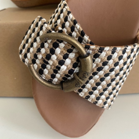 NEW Kalsø Sway Earth shoe  w/buckle feature.. 3D weave & negative heel - Picture 2 of 8